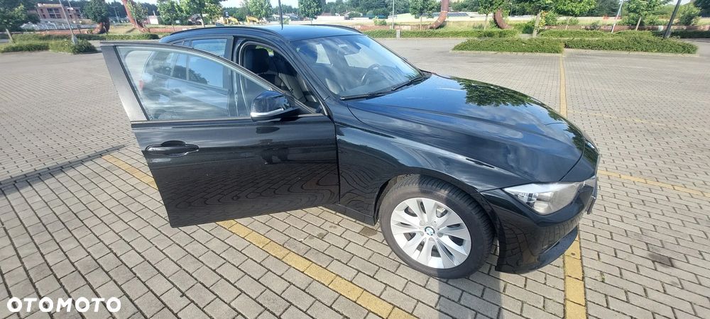BMW Seria 3 318d EU6 - 1