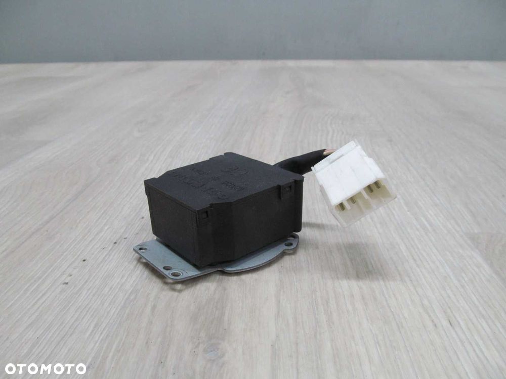 PIAGGIO PORTER HIJET PFAU 06- PRZEKAZNIK MODUL 8200516 0310/11534 - 2