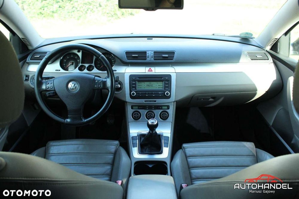 Volkswagen Passat - 8