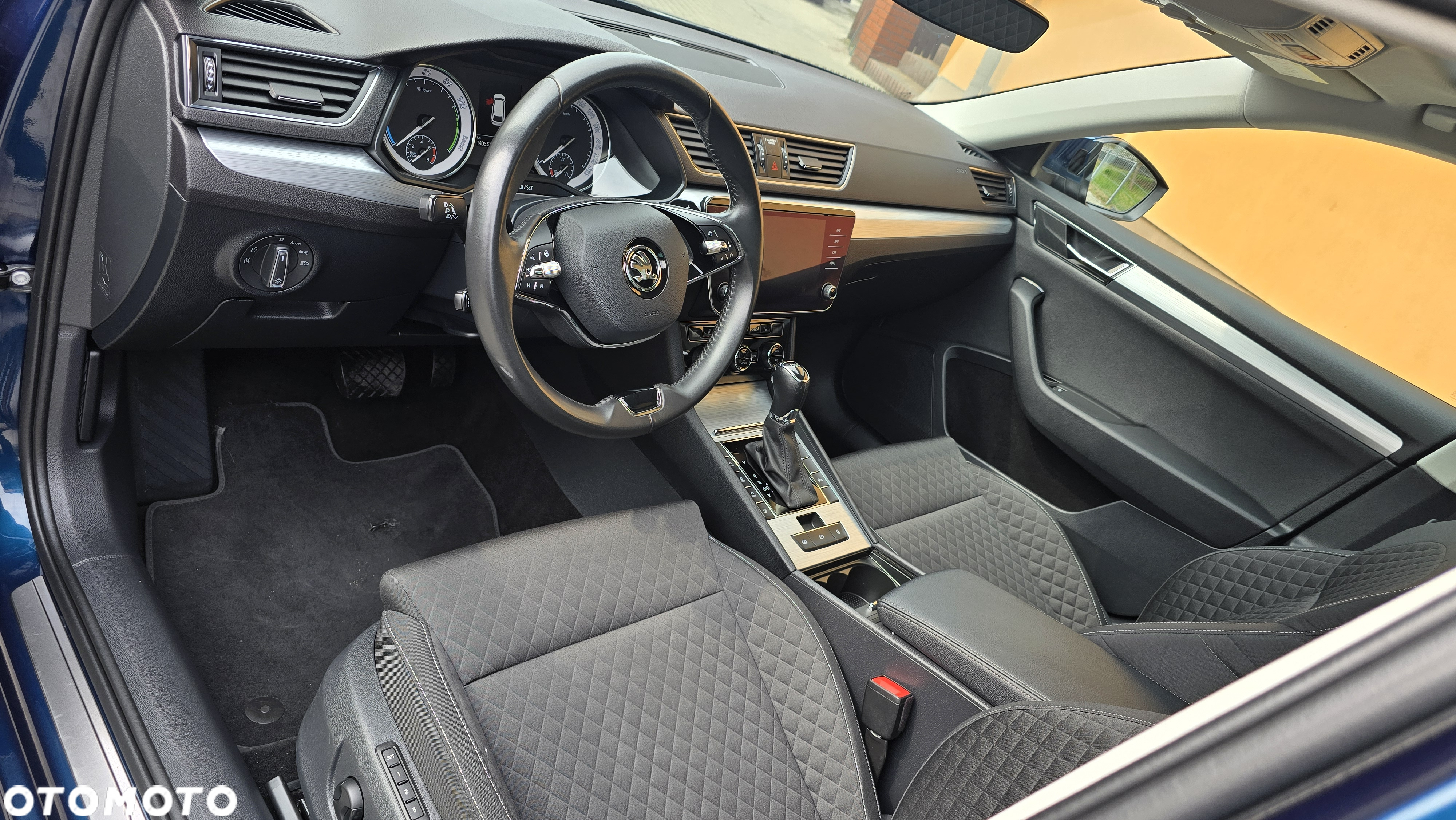 Skoda Superb 1.4 TSI ACT DSG SportLine - 6