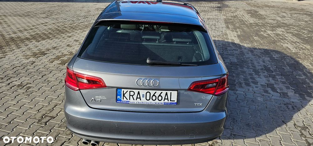 Audi A3 Sportback 2.0 TDI Ambiente - 8
