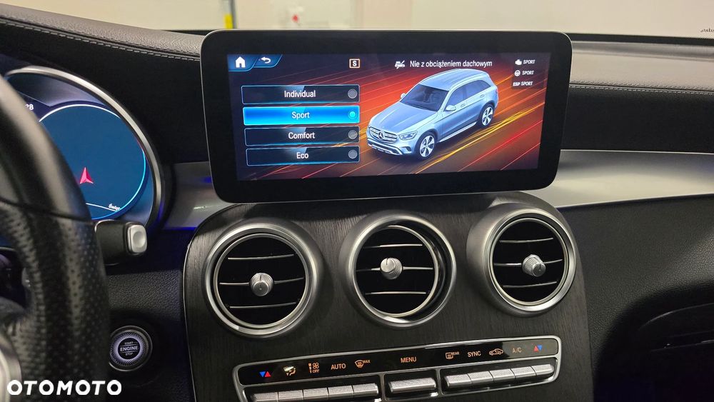 Mercedes-Benz GLC 220 d 4Matic 9G-TRONIC AMG Line Plus - 35