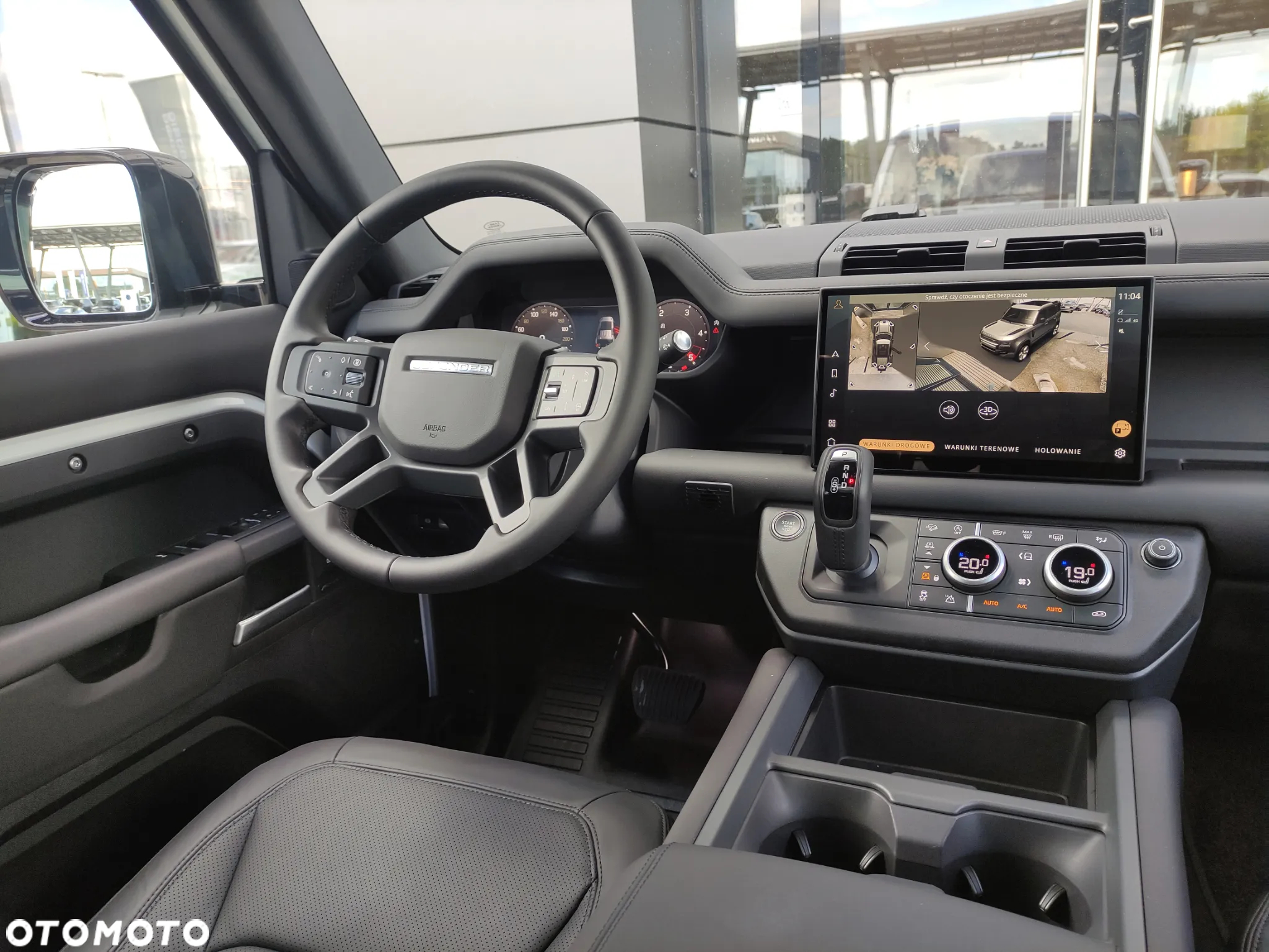 Land Rover Defender - 17
