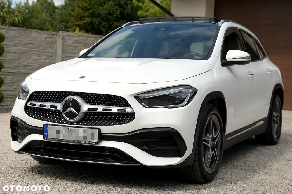 Mercedes-Benz GLA 250 4-Matic AMG Line - 10
