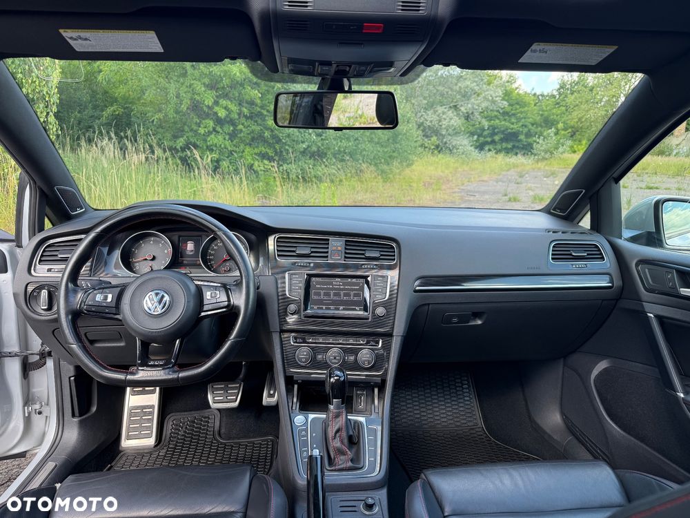 Volkswagen Golf - 21