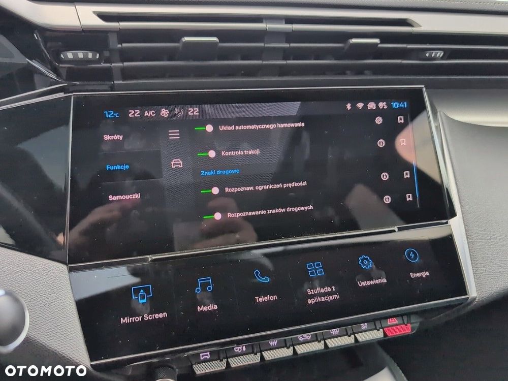 Peugeot 408 1.6 Plug-In Hybrid 225 GT EAT8 - 25