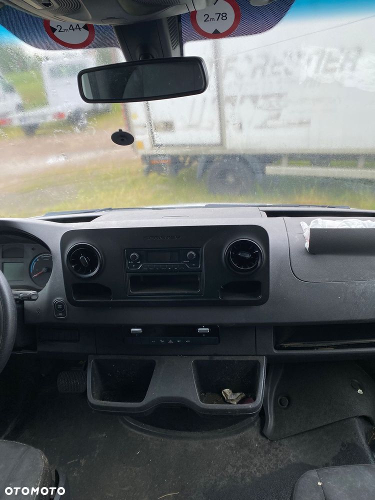 Mercedes-Benz Sprinter - 7