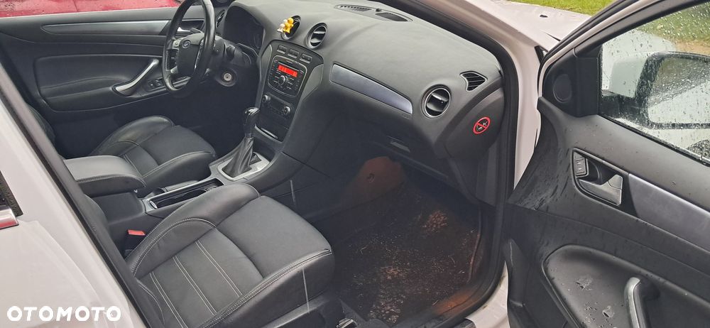 Ford Mondeo 2.0 T Titanium S - 19