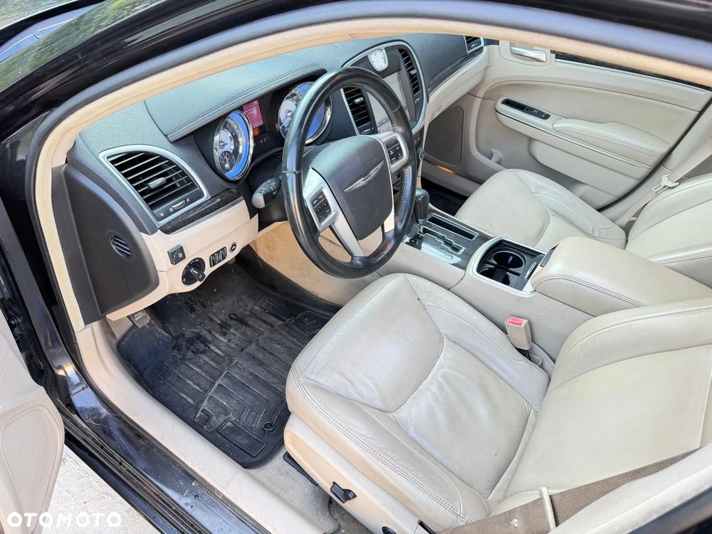 Chrysler 300 - 13
