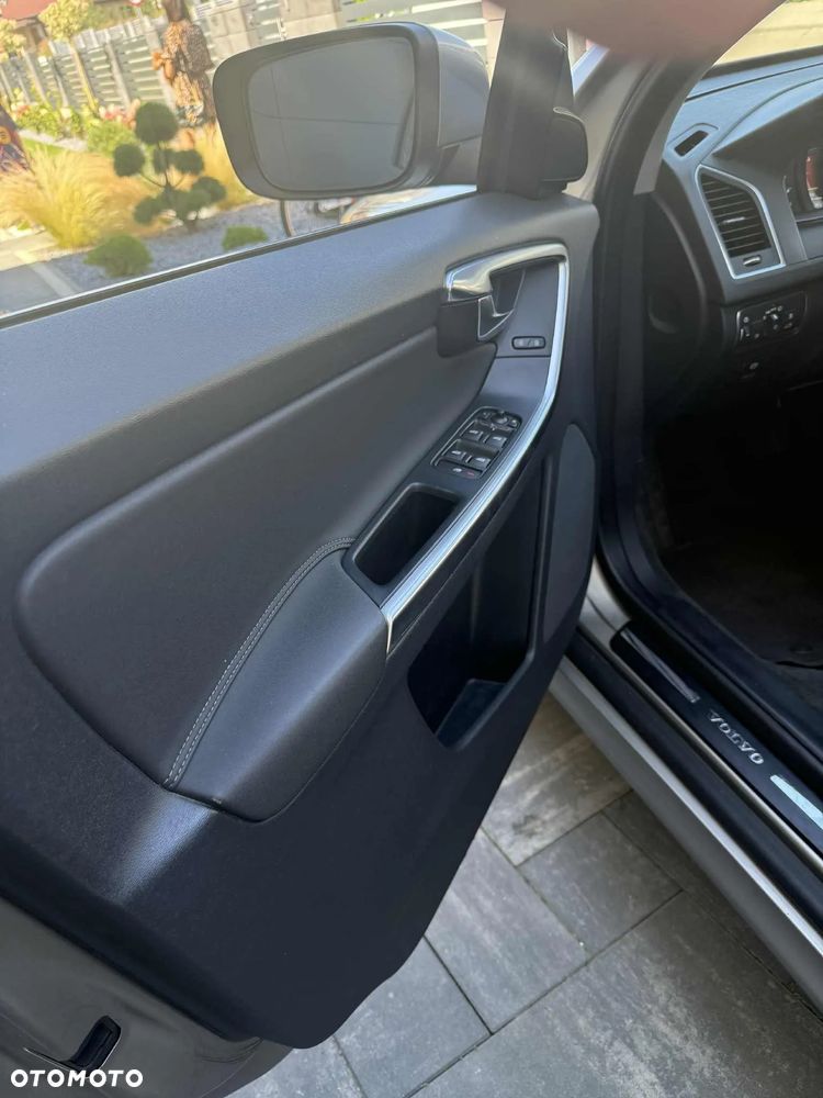 Volvo XC 60 D5 AWD Kinetic - 14