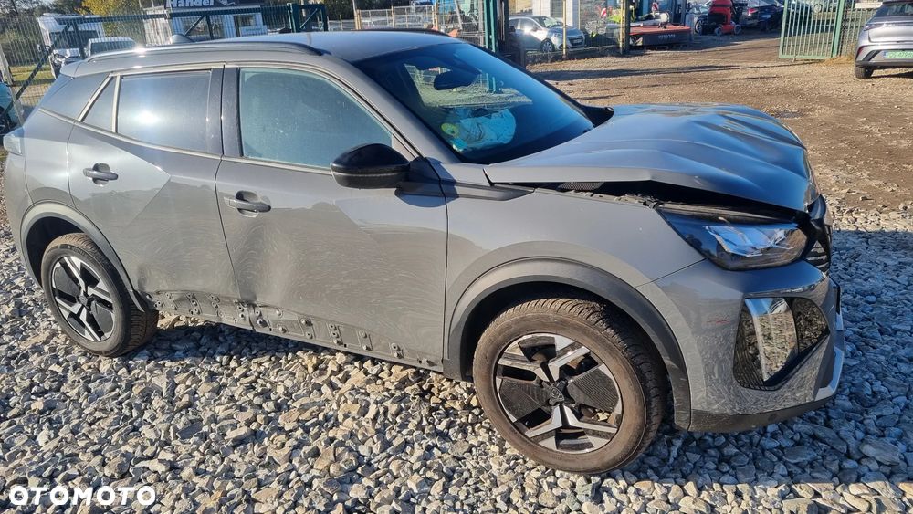 Peugeot 2008 BlueHDi 130 Allure S&S EAT8 - 20