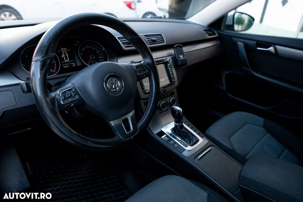 Volkswagen Passat 2.0 TDI BlueMotion Technology DSG Comfortline - 17