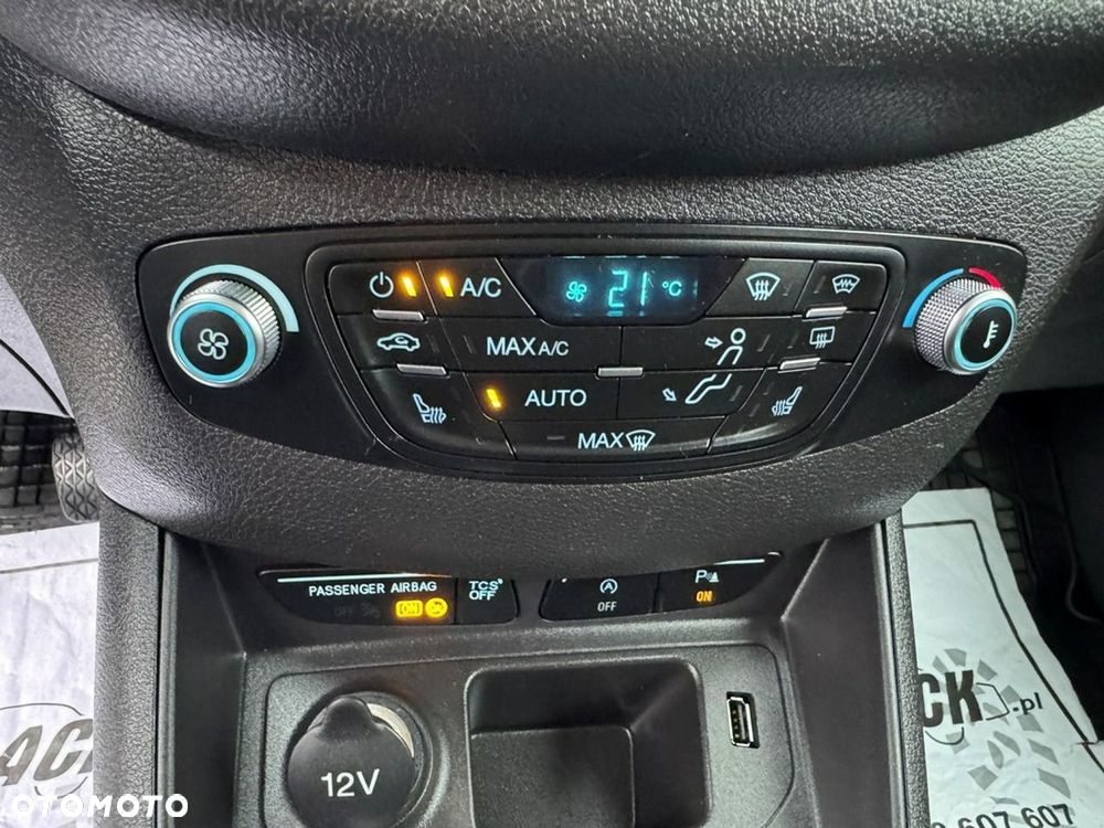 Ford Tourneo Courier - 16