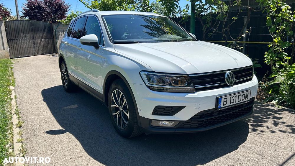 Volkswagen Tiguan - 1