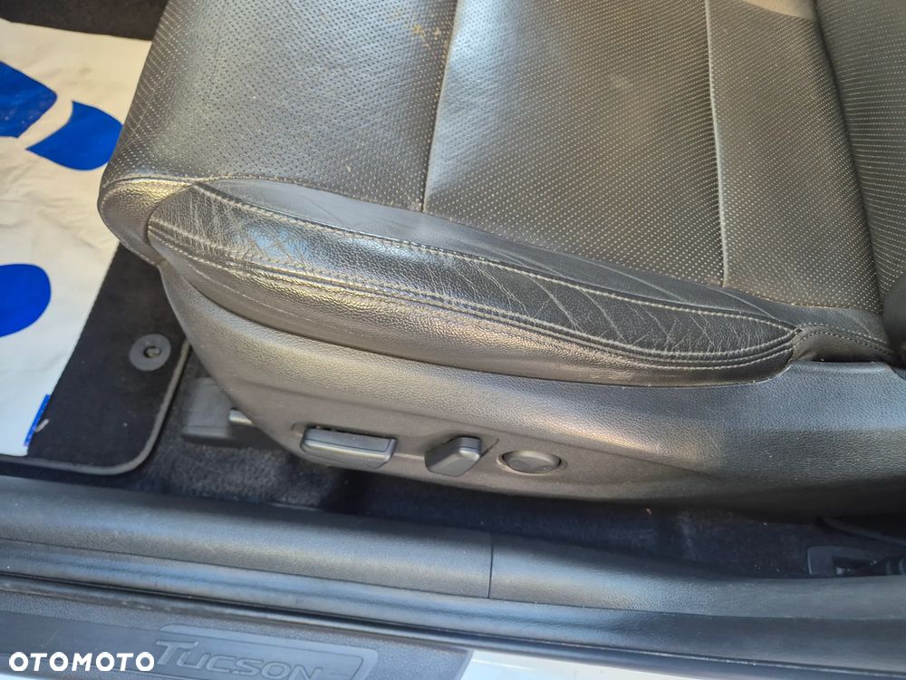 Hyundai Tucson blue 1.7 CRDi 2WD DCT Premium - 25