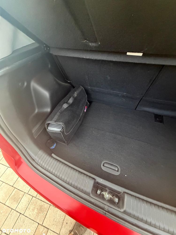 Kia Venga 1.6 M - 14