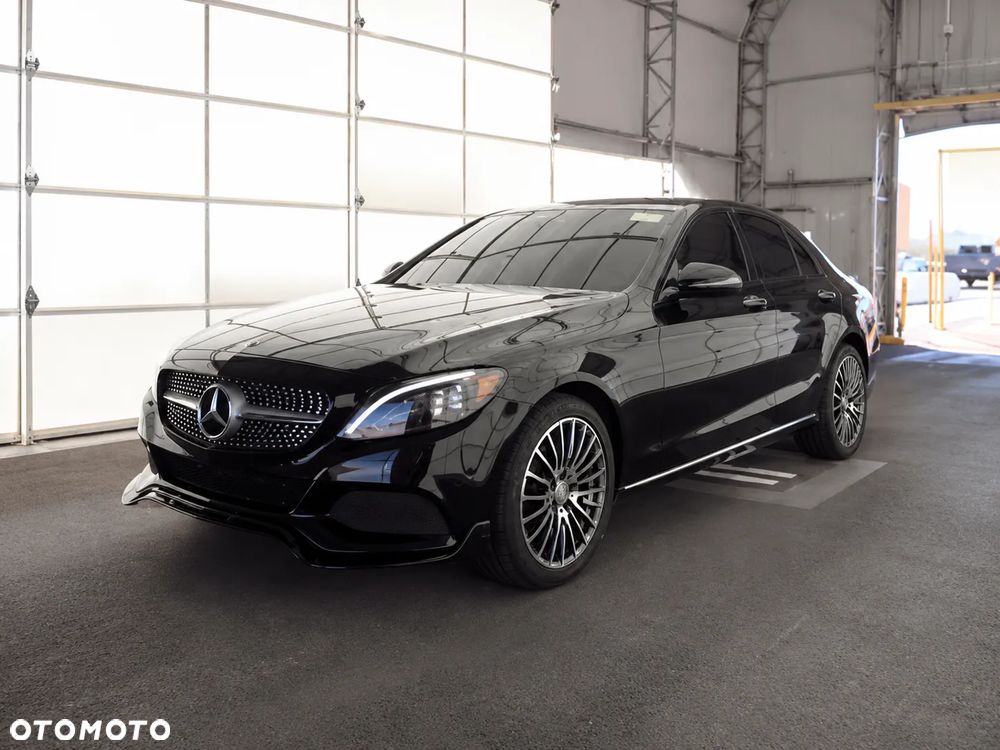 Mercedes-Benz Klasa C 300 7G-TRONIC AMG Line - 1