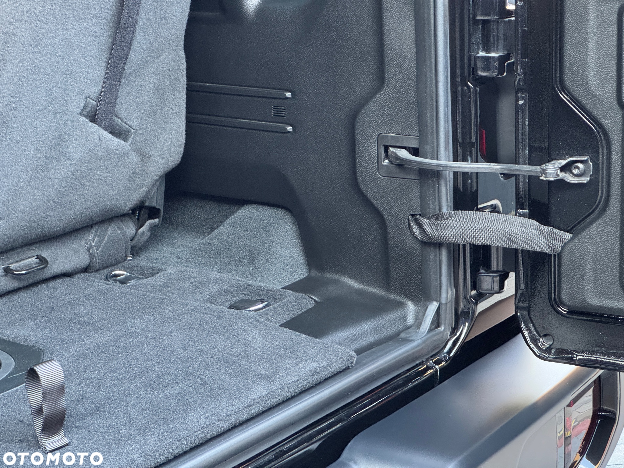 Jeep Wrangler - 24