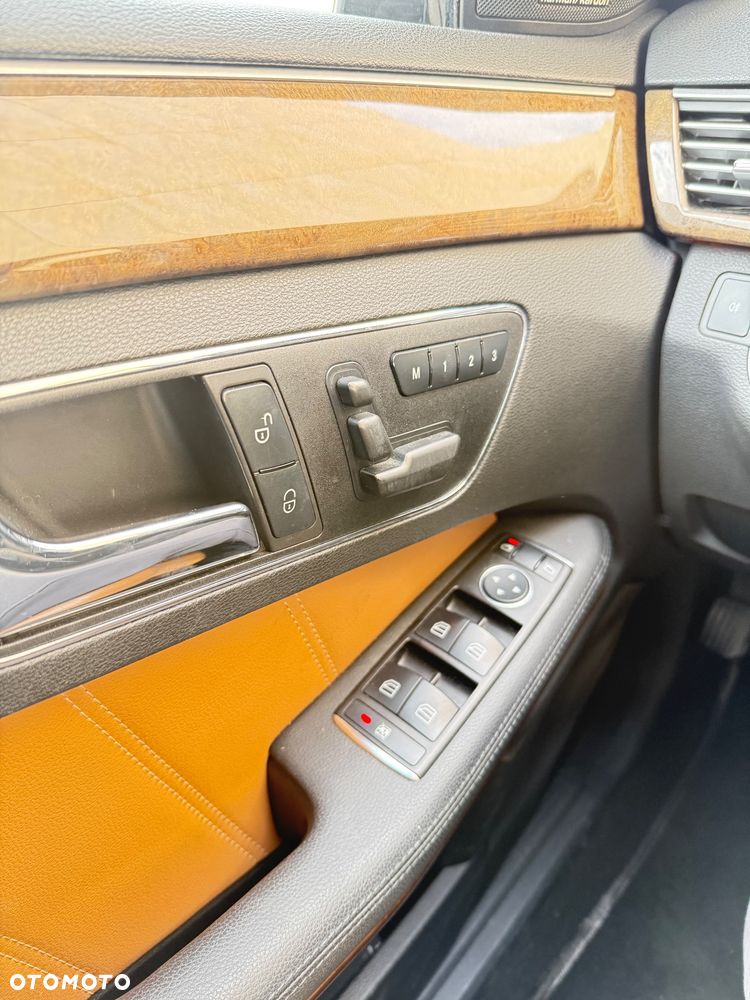 Mercedes-Benz Klasa E 350 4Matic Avantgarde Sport Edition AMG - 28