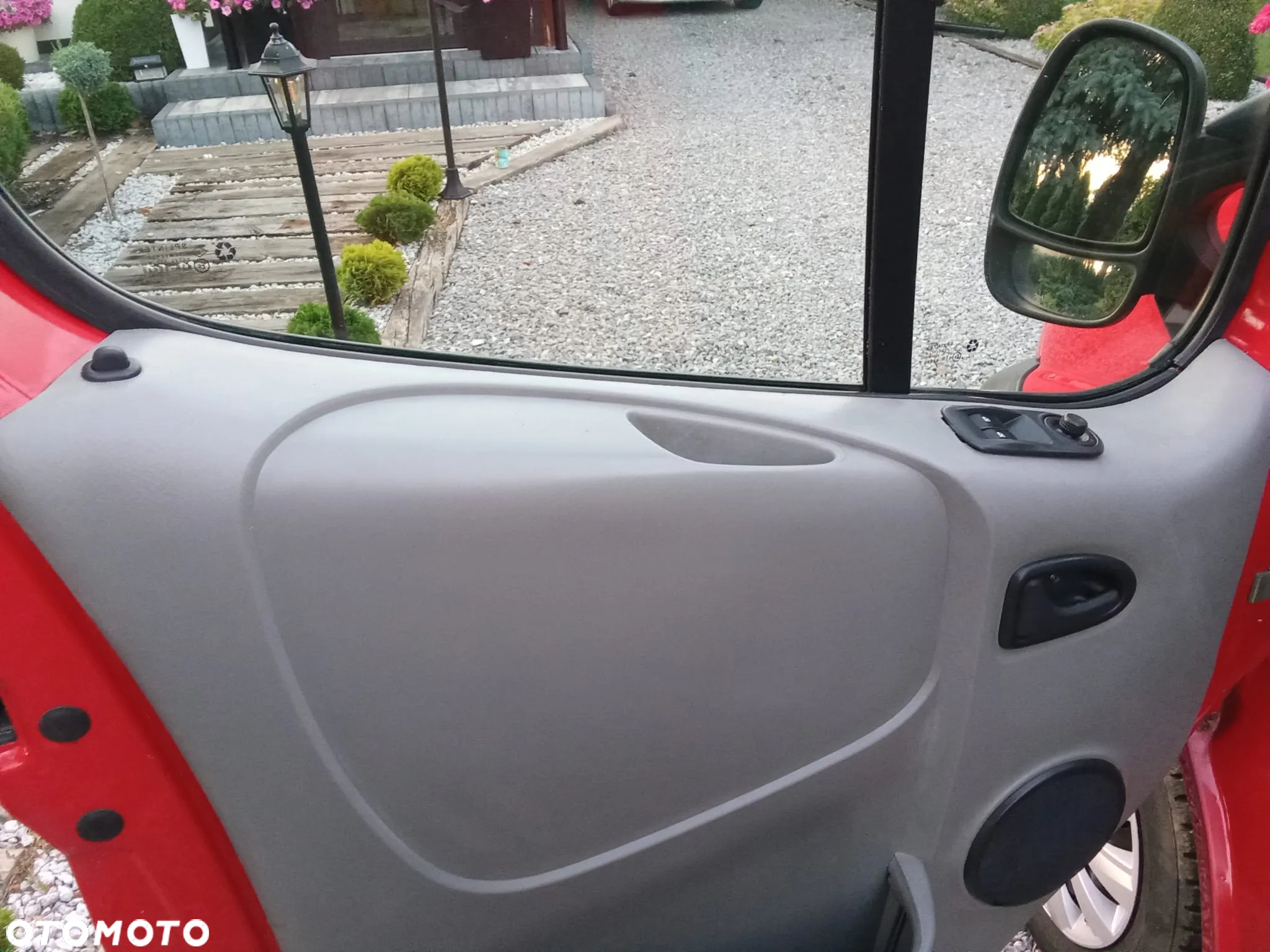 Opel Vivaro - 22