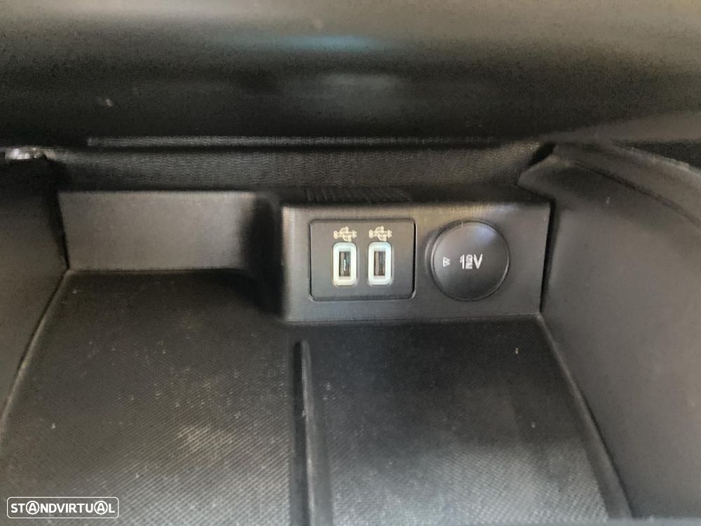 Ford Focus SW 1.5 TDCi EcoBlue ST-Line Aut. — fotografia 26