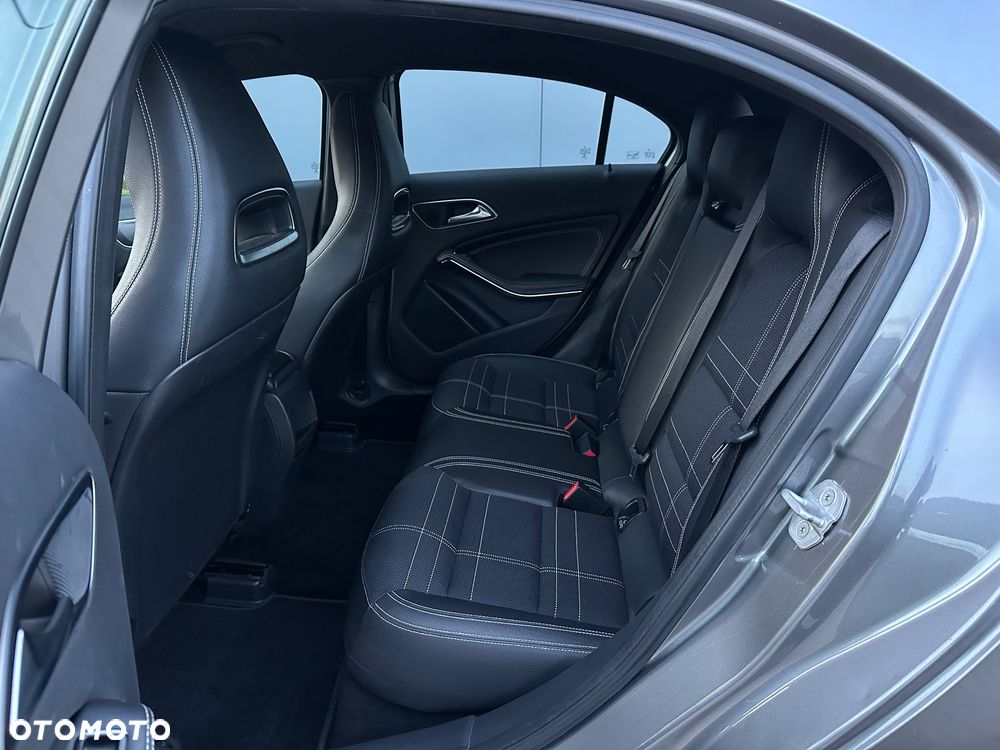 Mercedes-Benz Klasa A 180 (BlueEFFICIENCY) - 8