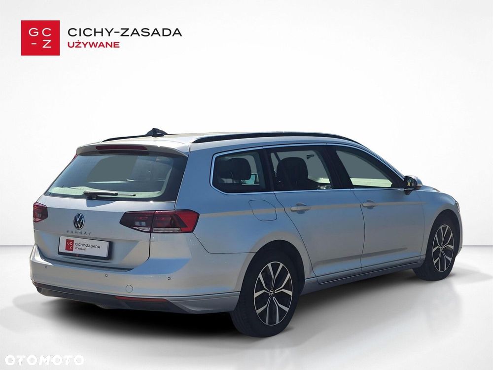 Volkswagen Passat - 5