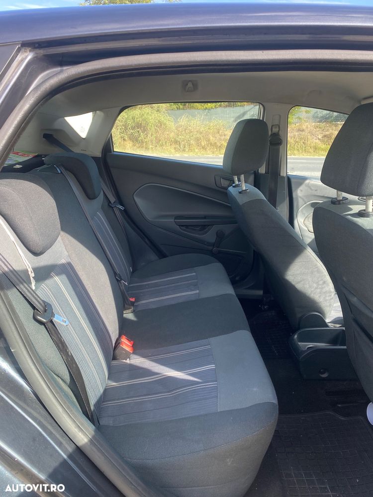 Ford Fiesta 1.4 TDCI - 10