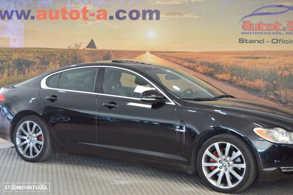 Jaguar XF 3.0 D V6 S Premium Luxury - 4