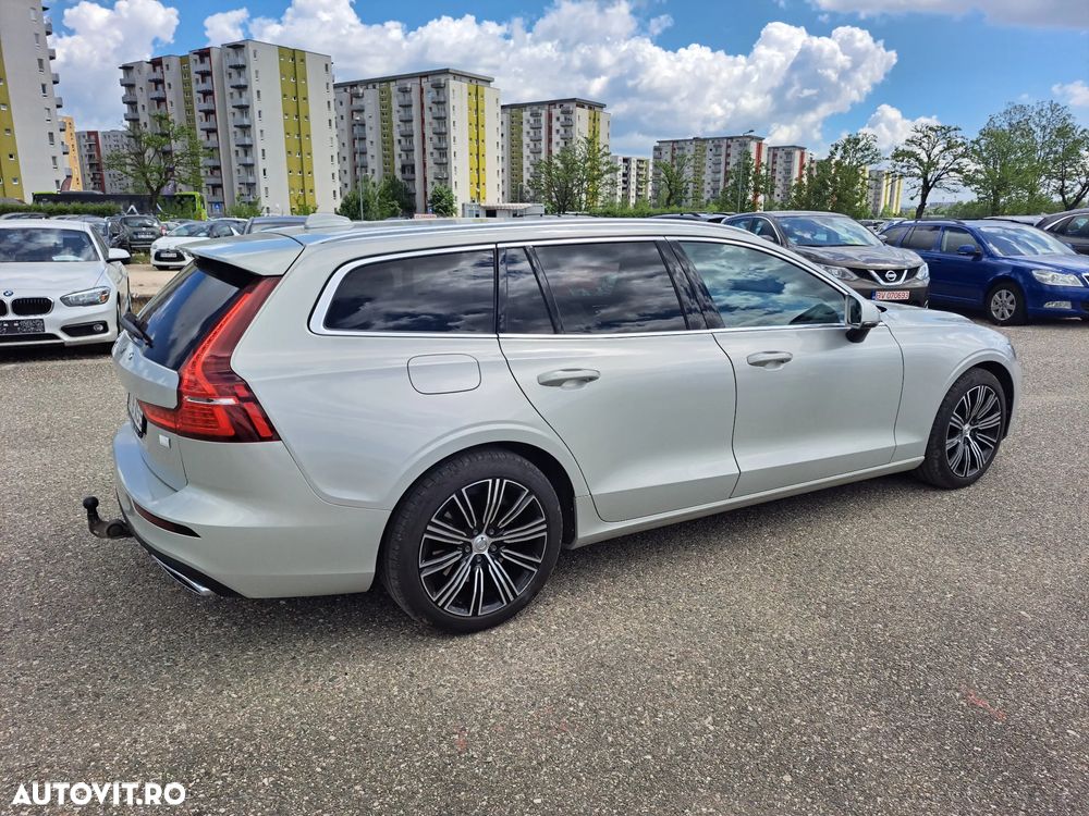 Volvo V60 T6 AWD Twin Engine Geartronic Momentum Pro - 11