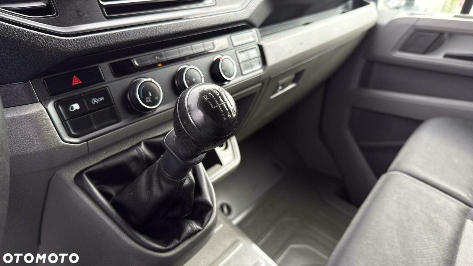 Volkswagen Crafter - 12