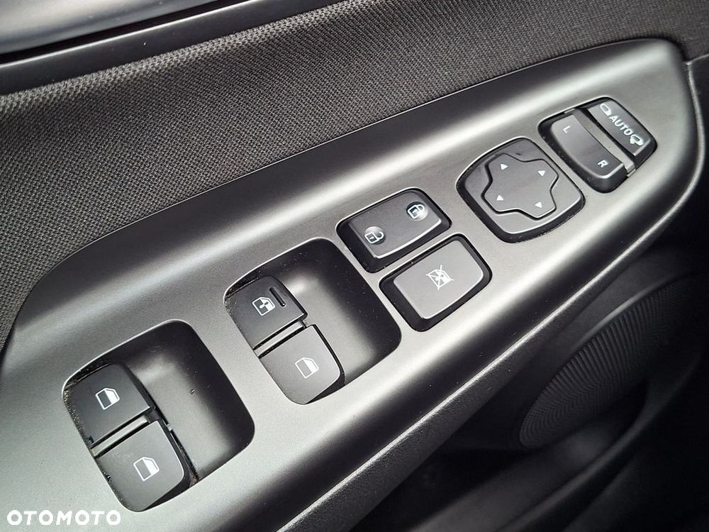 Hyundai Kona - 23