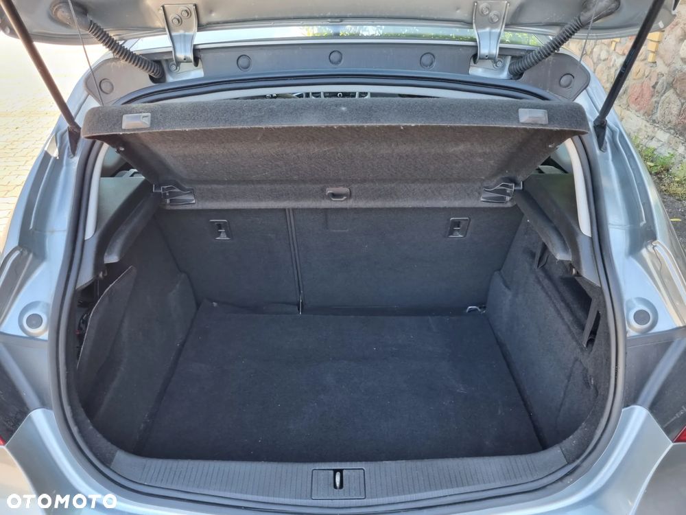 Opel Astra 1.4 Turbo Sport - 17
