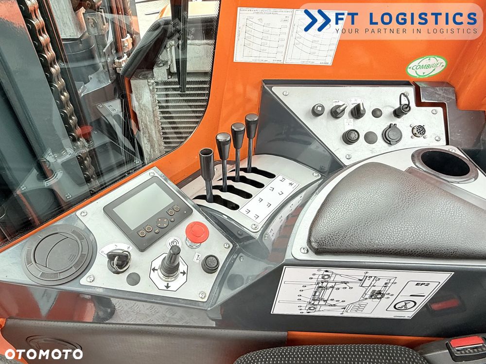 Combilift WÓZEK CZTEROKIERUNKOWY - WIELOKIERUNKOWY | COMBILIFT C4000 | DIESEL | TRIPLEX 6800MM | POZYCJONER WIDEŁ | OGRZEWANIE + KLIMATYZACJA | STAN IDEALNY | Szeroka oferta wózków czterokierunkowych i bocznych, dopasowanych do różnorodnych potrzeb i zastosowań - 15