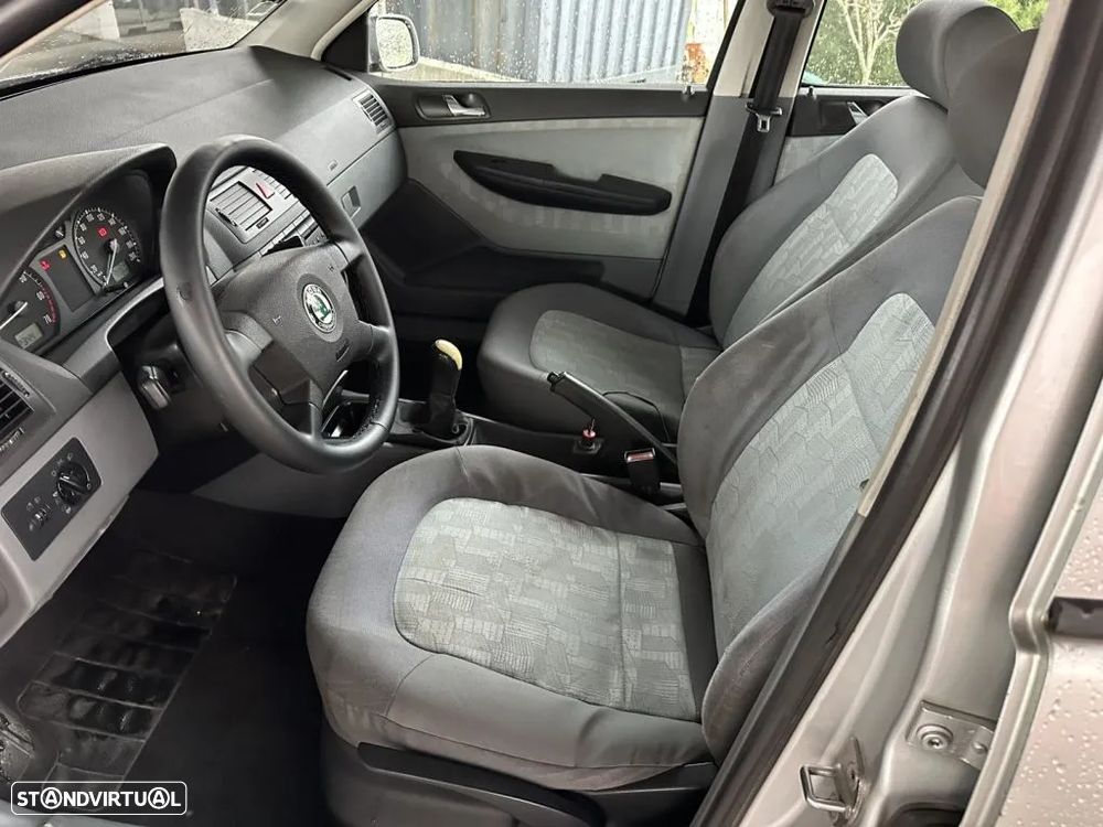 Skoda Fabia Break 1.4 Attractive - 3