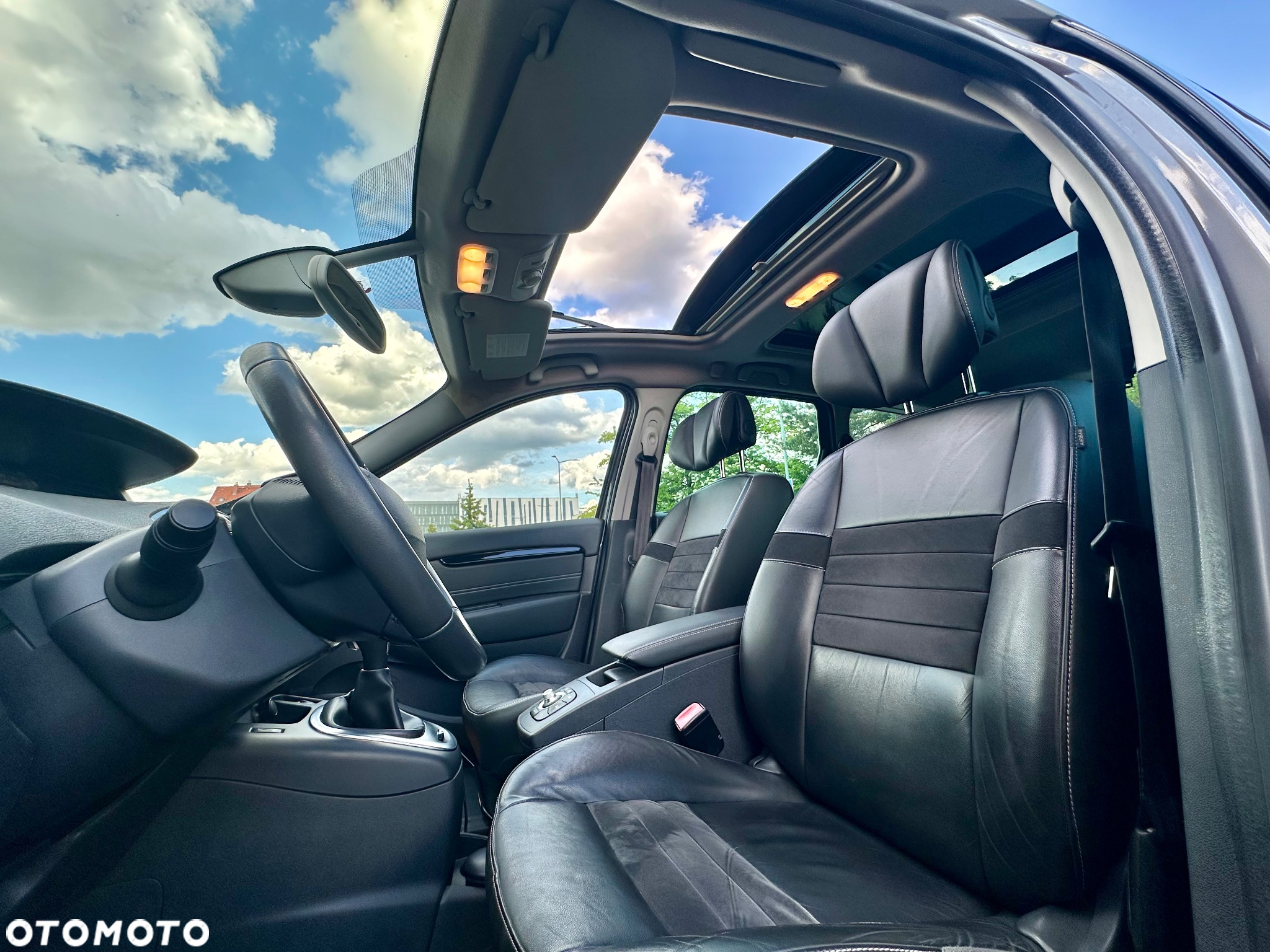 Renault Grand Scenic dCi 150 FAP Bose Edition - 6