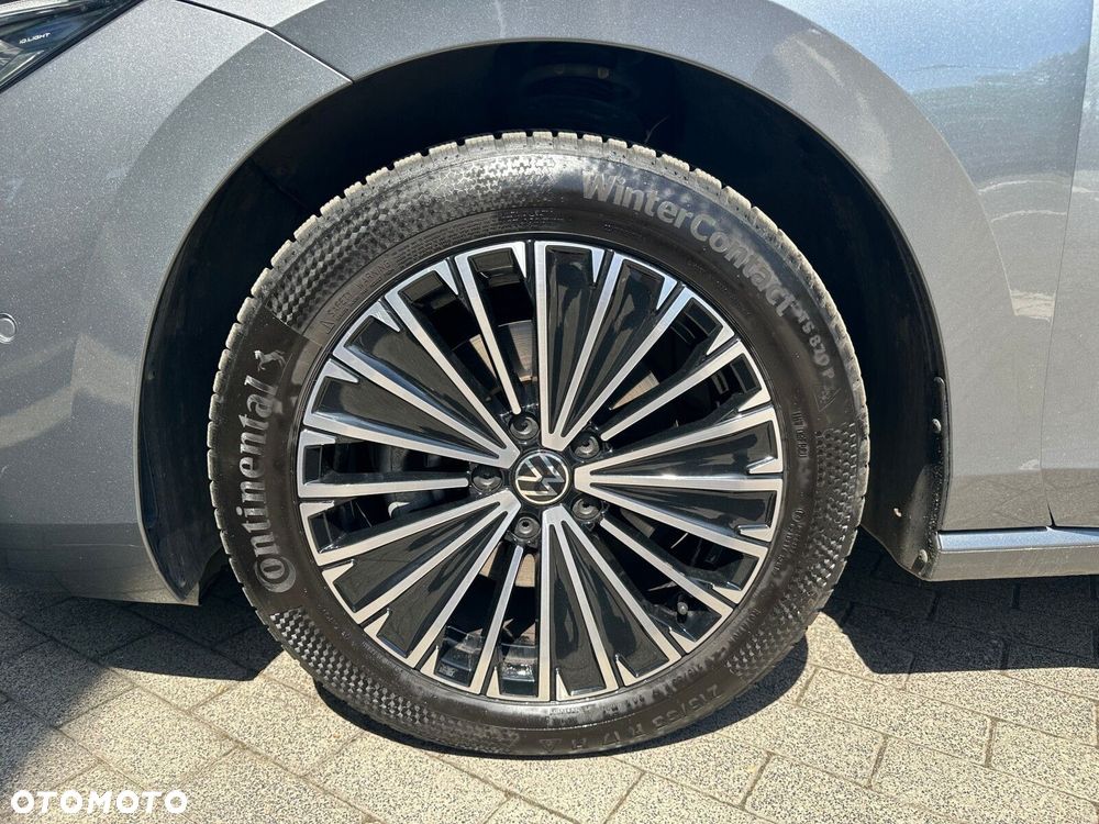 Volkswagen Passat - 33