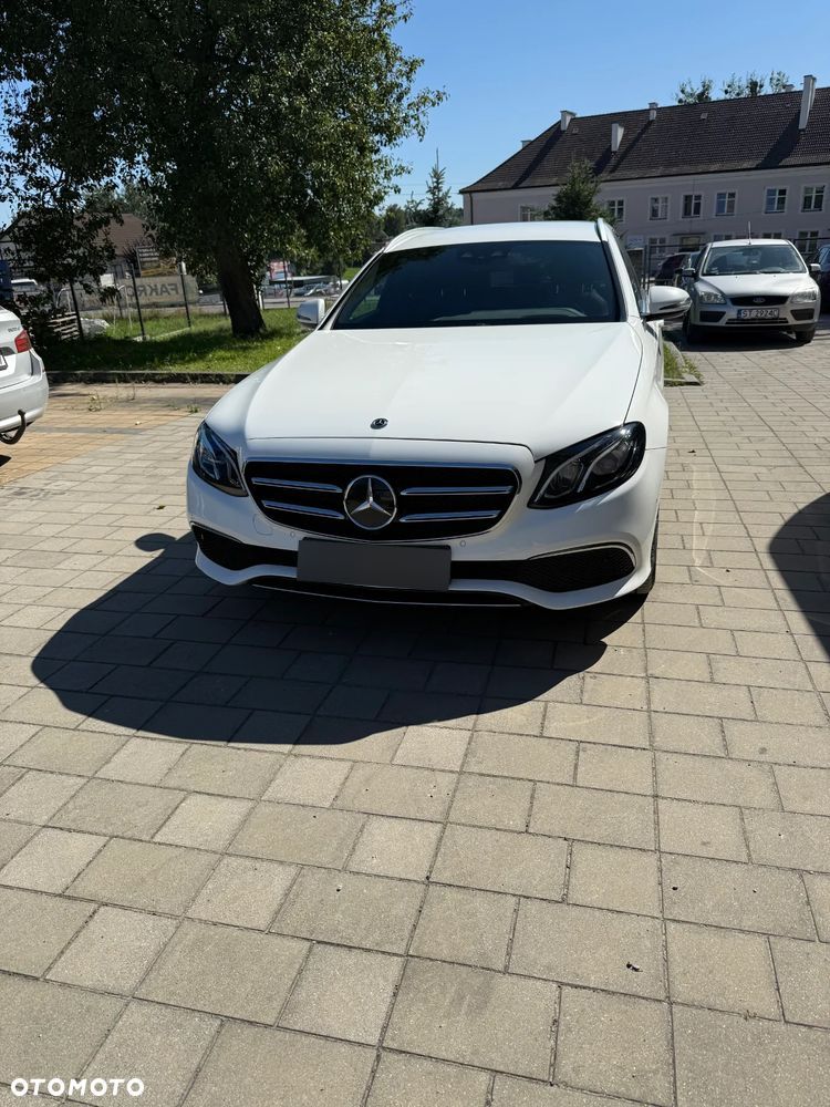Mercedes-Benz Klasa E 220 d 4-Matic Business Edition 9G-TRONIC - 2