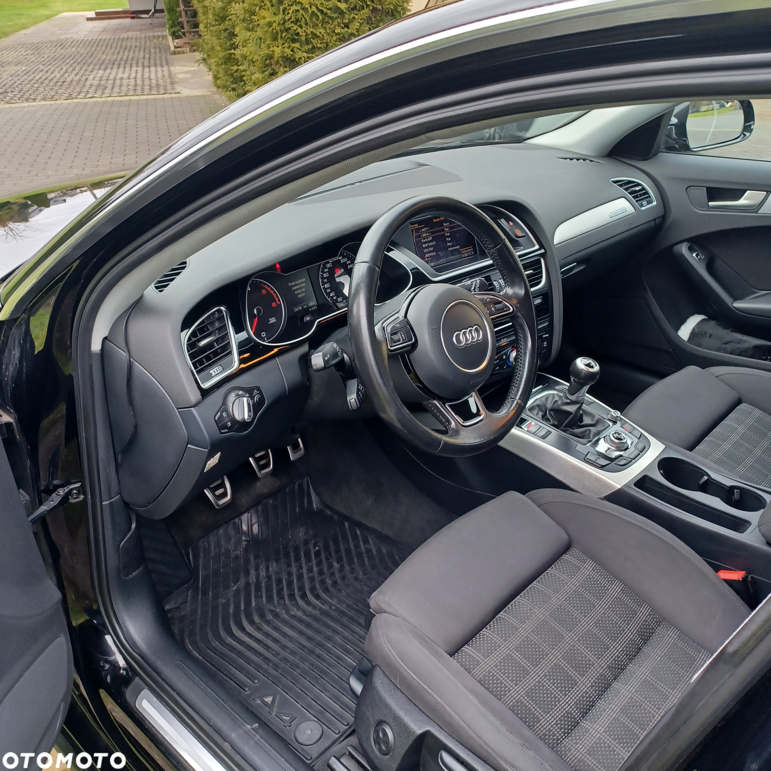Audi A4 Avant 2.0 TDI DPF clean diesel quattro S line Sportpaket - 23
