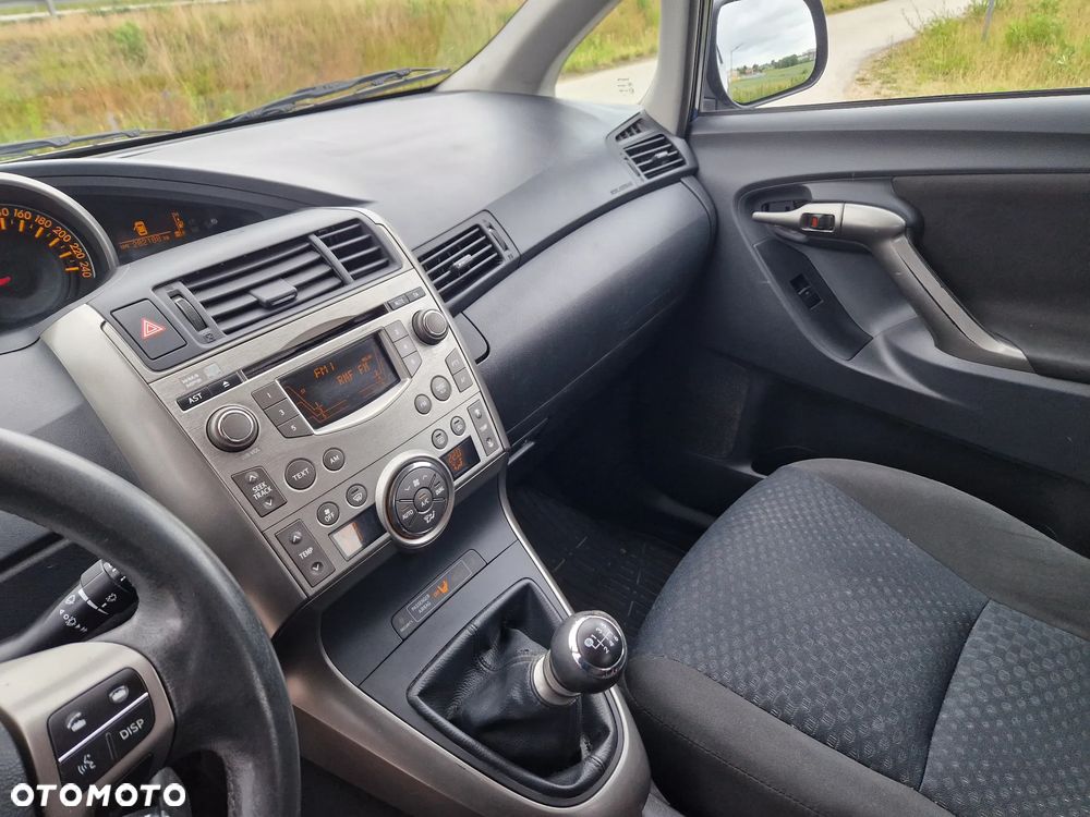 Toyota Verso 1.8 7-Sitzer Comfort - 24