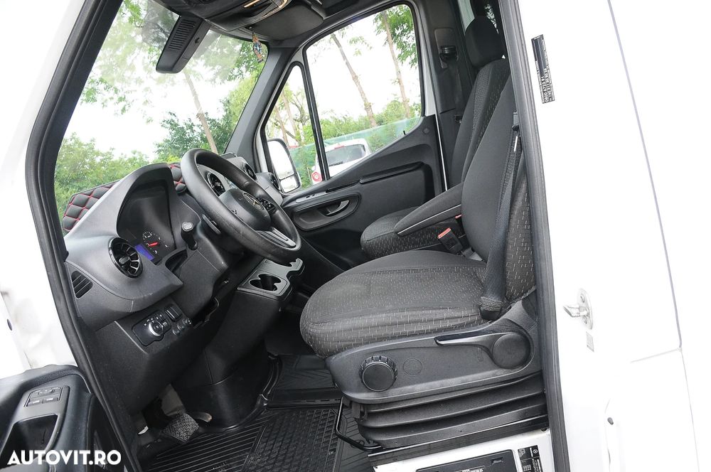 Mercedes-Benz Sprinter - 5