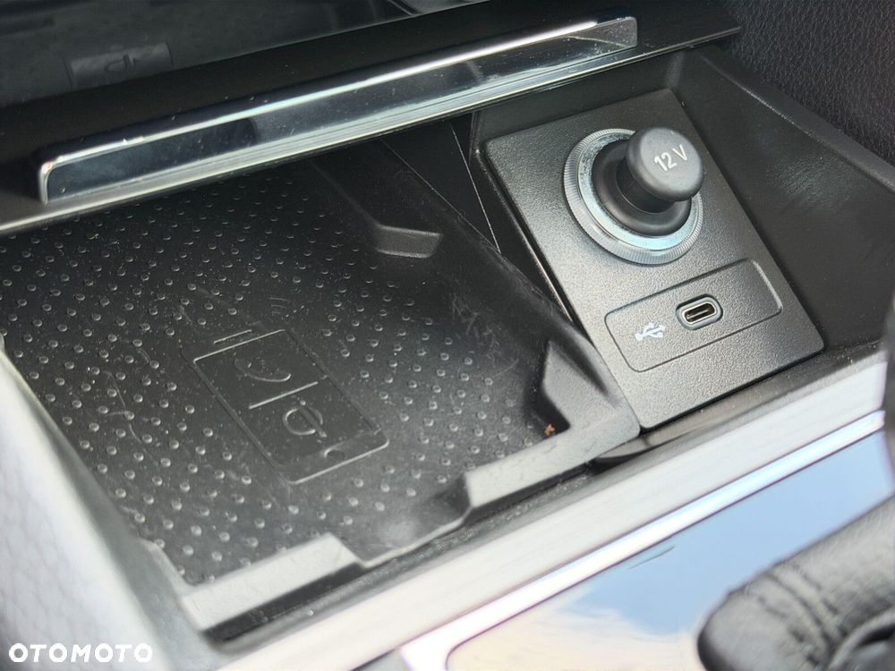 Skoda Superb 2.0 TDI SCR Style DSG - 25