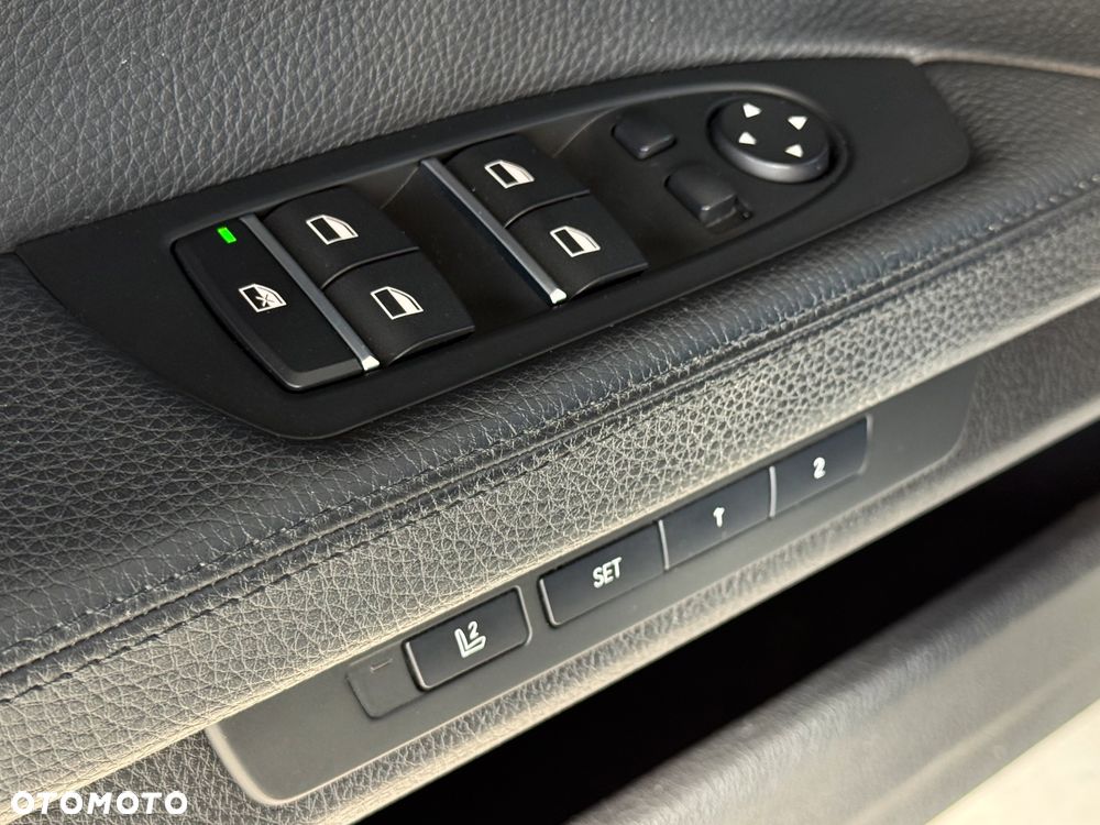 BMW Seria 7 730d - 14