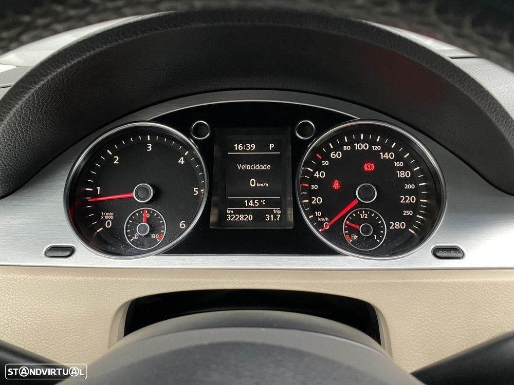 VW Passat CC 2.0 TDi BlueMotion DSG - 19