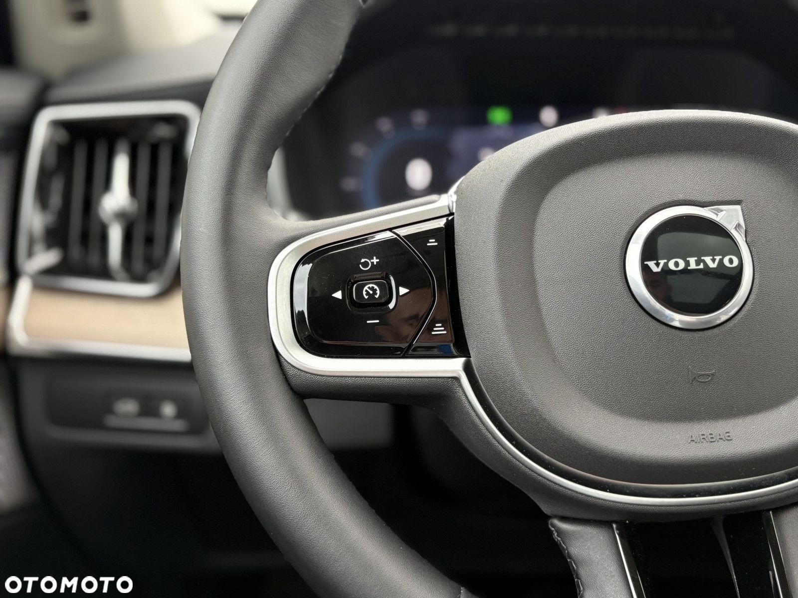 Volvo XC 90 - 7