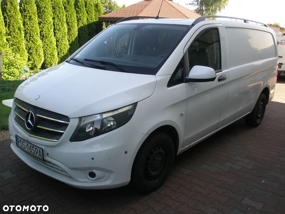 Mercedes-Benz Vito Renault Trafic - 40
