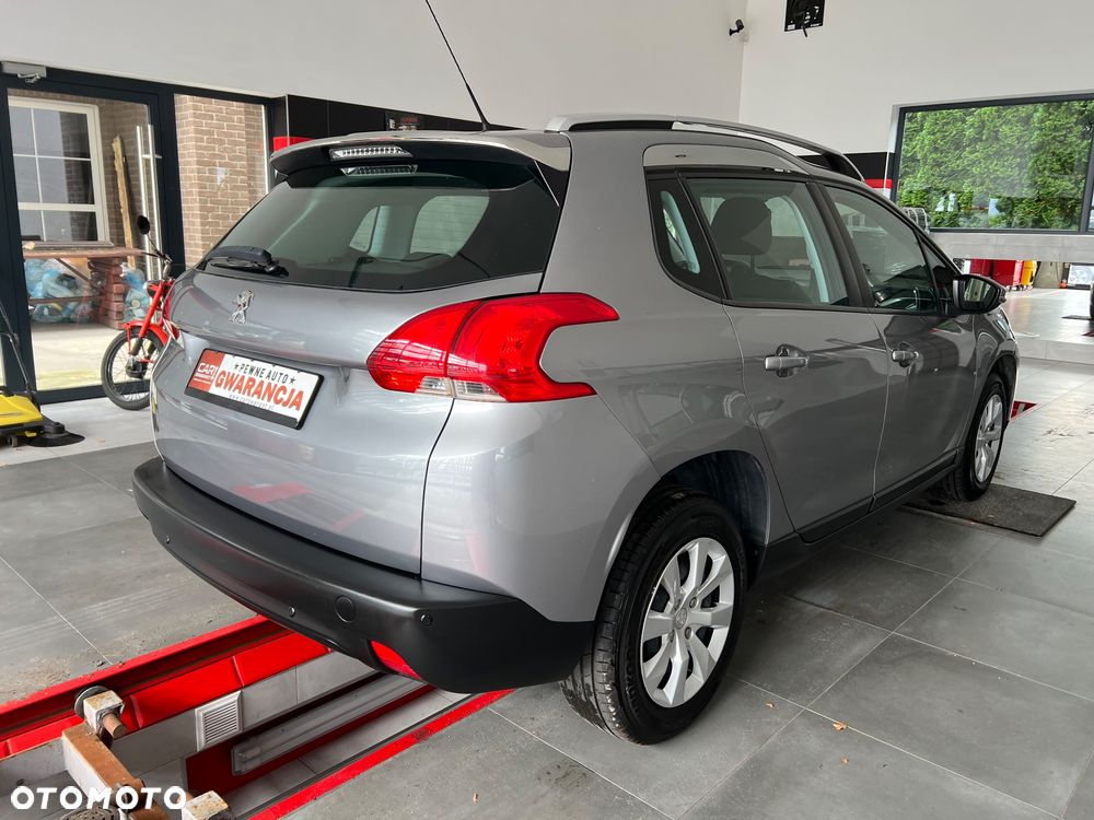 Peugeot 2008 1.2 Pure Tech Style - 7