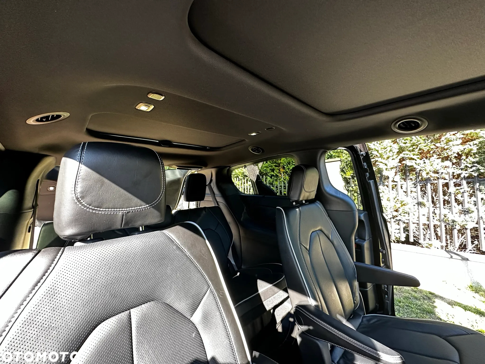 Chrysler Pacifica - 8