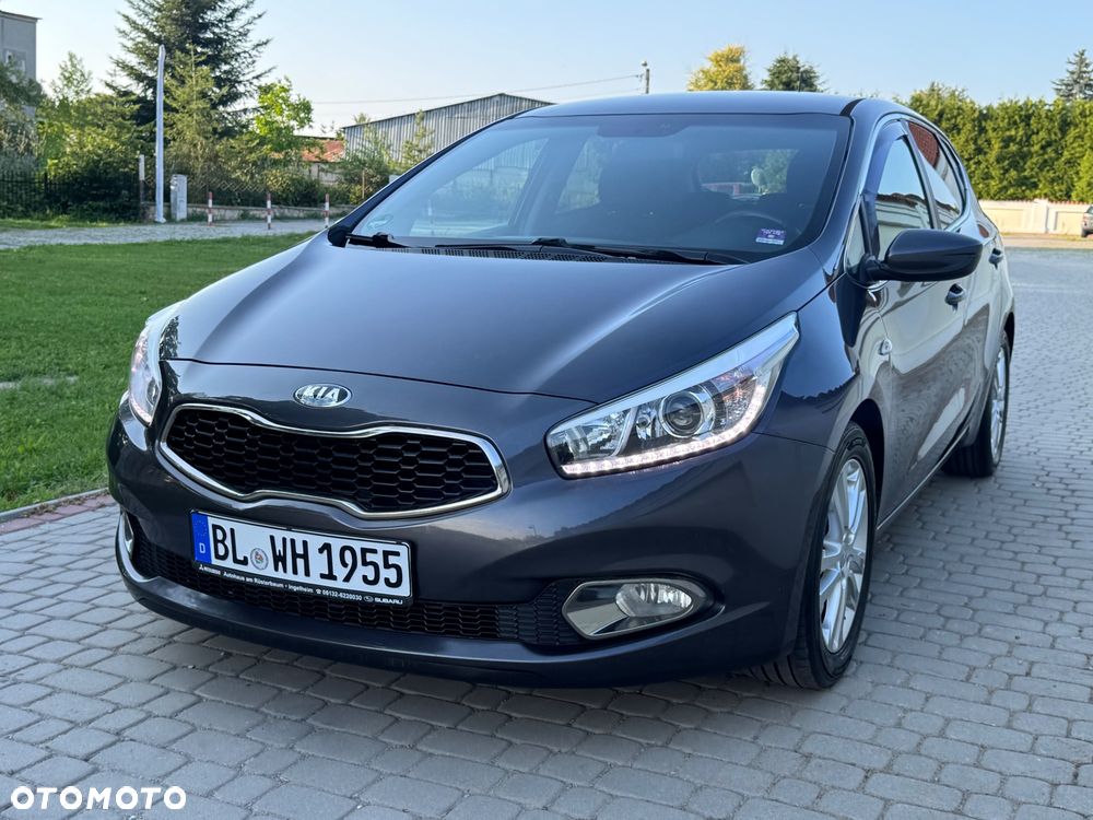 Kia Ceed - 34