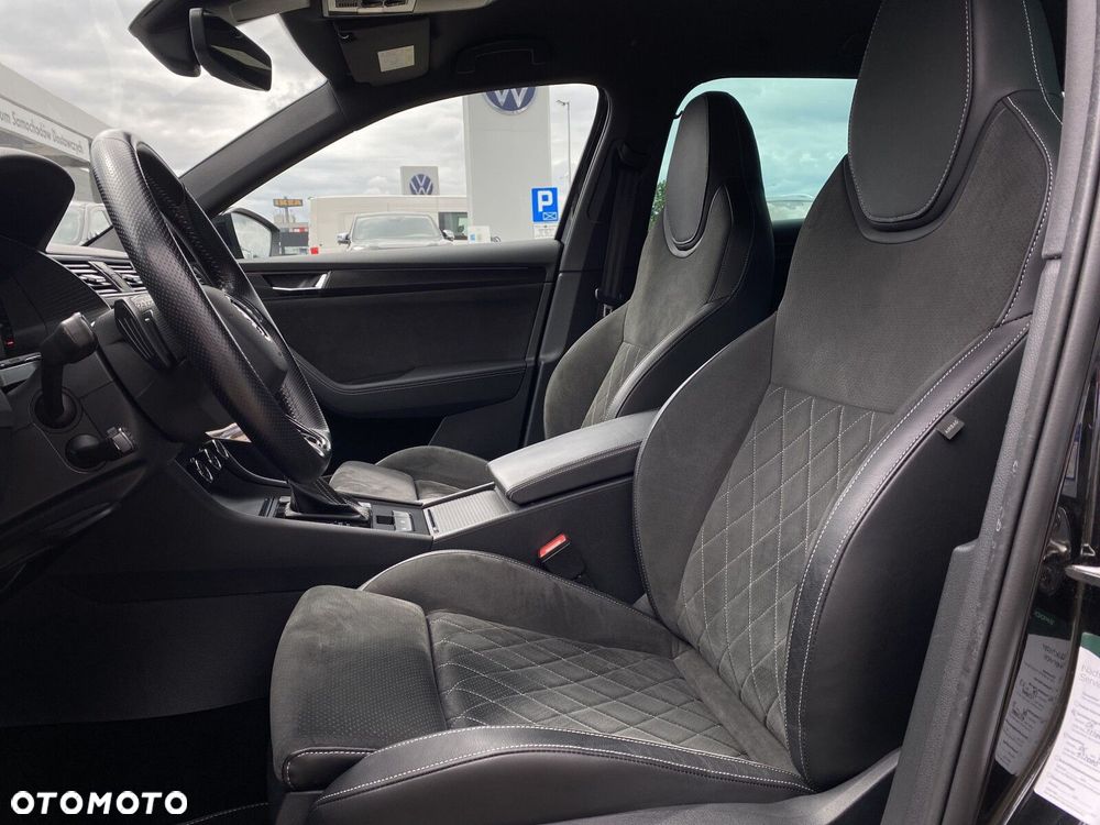 Skoda Superb 2.0 TDI SCR Sportline DSG - 12